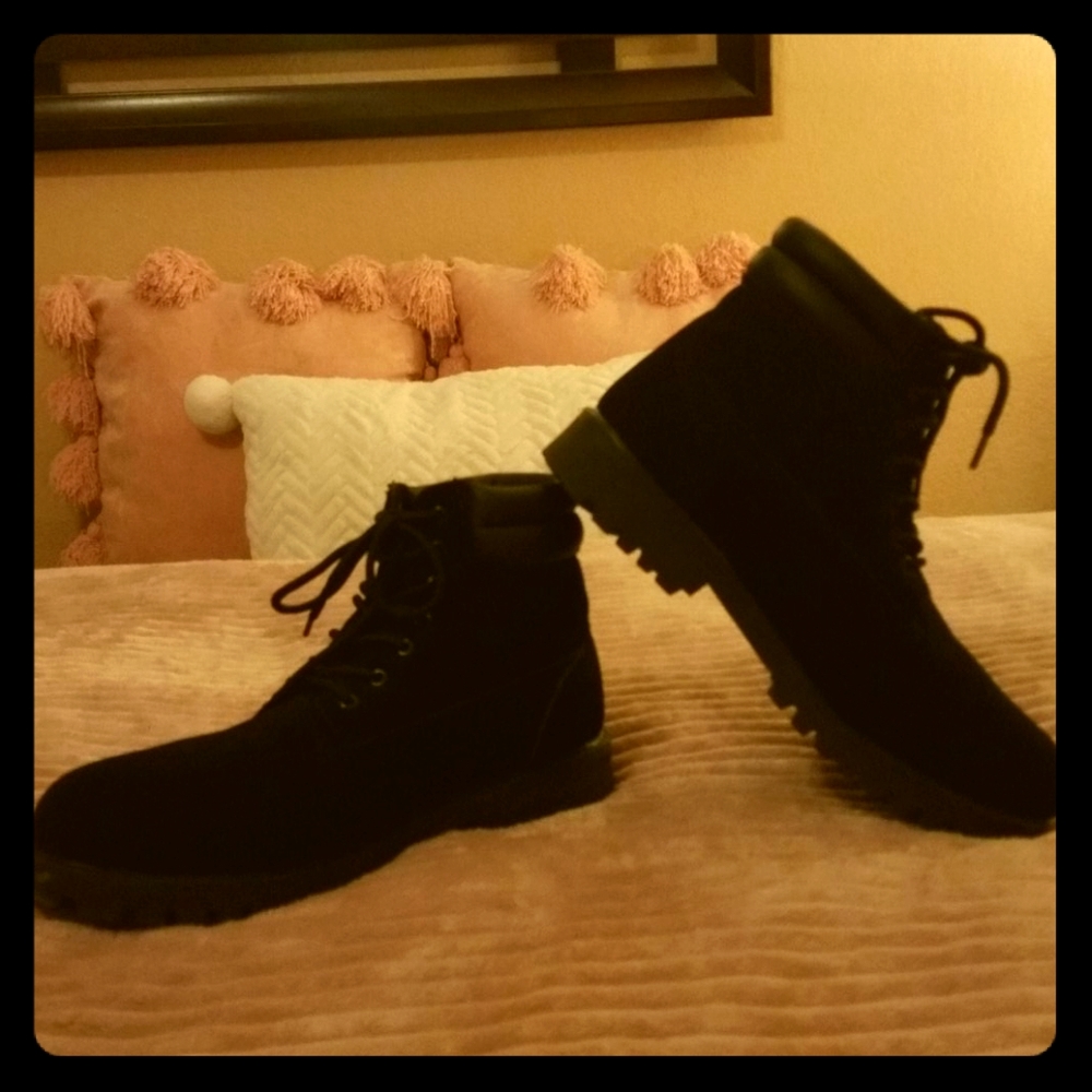 Black Boots